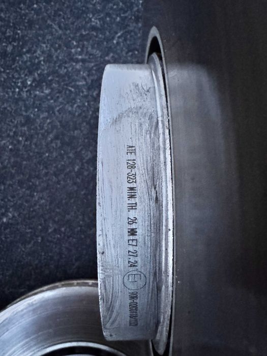 Mazda cx5 cx9 Turbo 2.5 Супорт Двохпоршневий  Суппорт гальм Тормозний