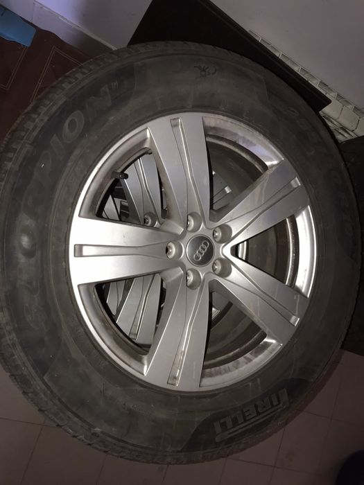 Диски з гумою Audi Q7, Q5 R18 5*112
