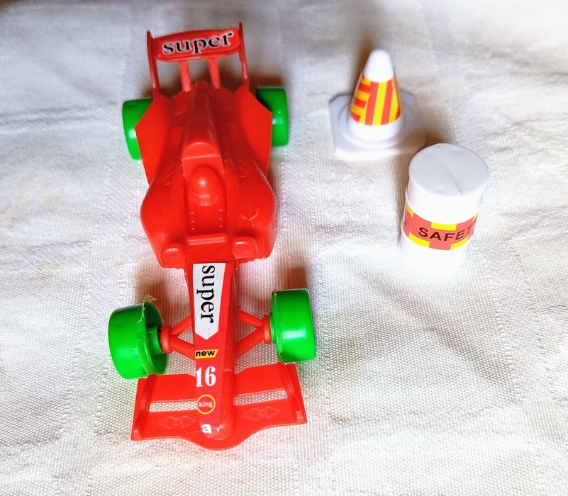 Brinquedos variados.A partir de 0,75€.