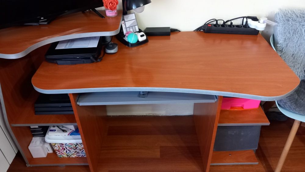 Secretaria/ mesa de trabalho