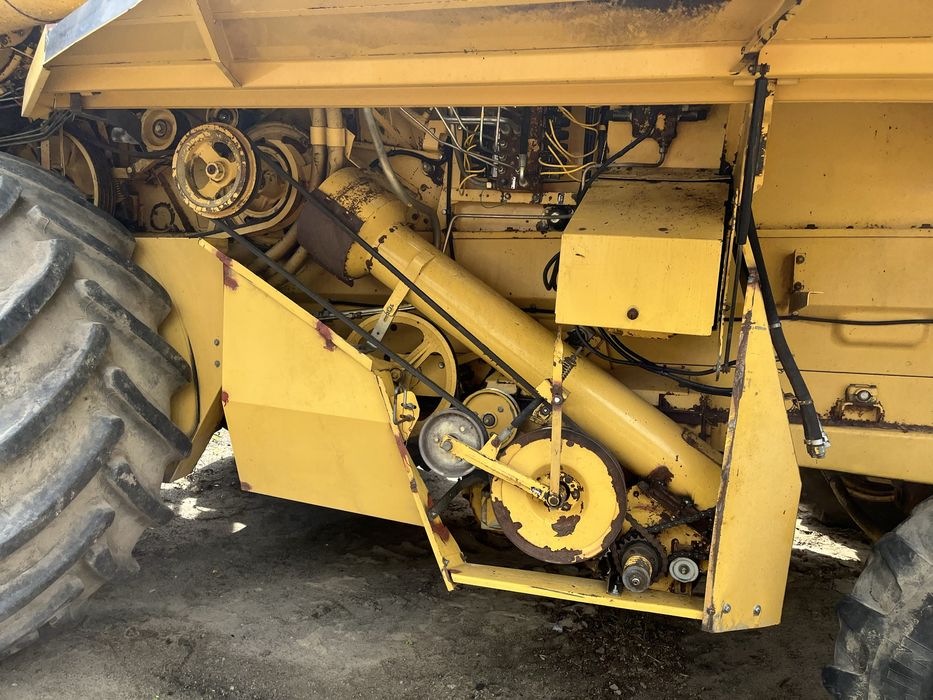 New Holland TX 68 kombajn zbożowy