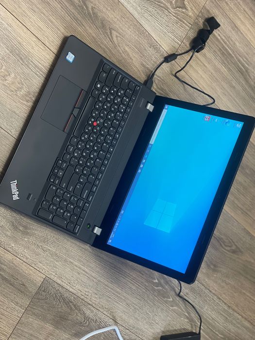 Ноутбук Lenovo ThinkPad E570, i5-7200U, 8GB, SSD 128GB, 15.6” HD