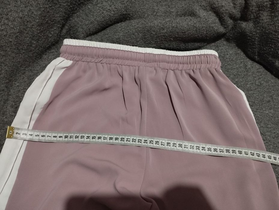 Штани фіолетового кольору