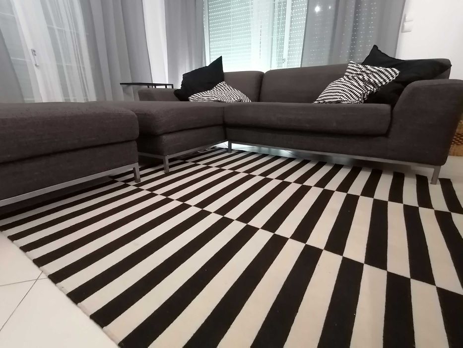 Vendo Sofá IKEA de 3 lugares c/chaise longue e repousa pés