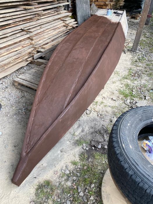 Łódz drewniana tradycyjna pychówka wiślana