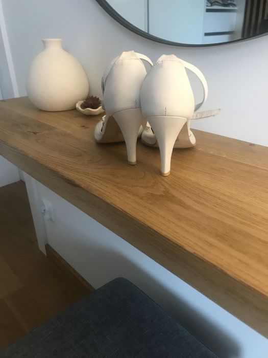 Skórzane białe buty pantofle, czółenka 38