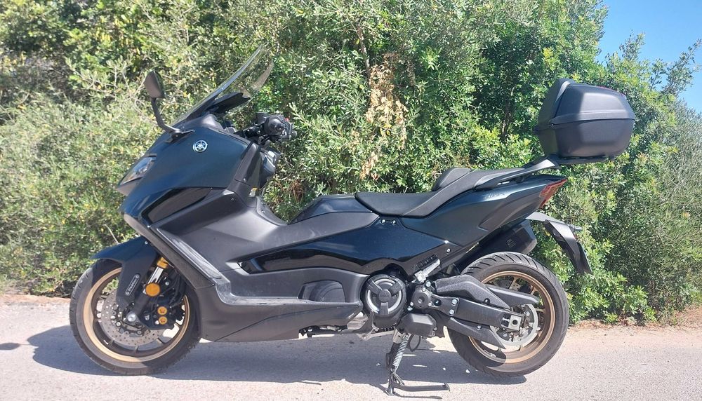 Yamaha TMAX Tech Max 2022 Poucos km | Como Nova