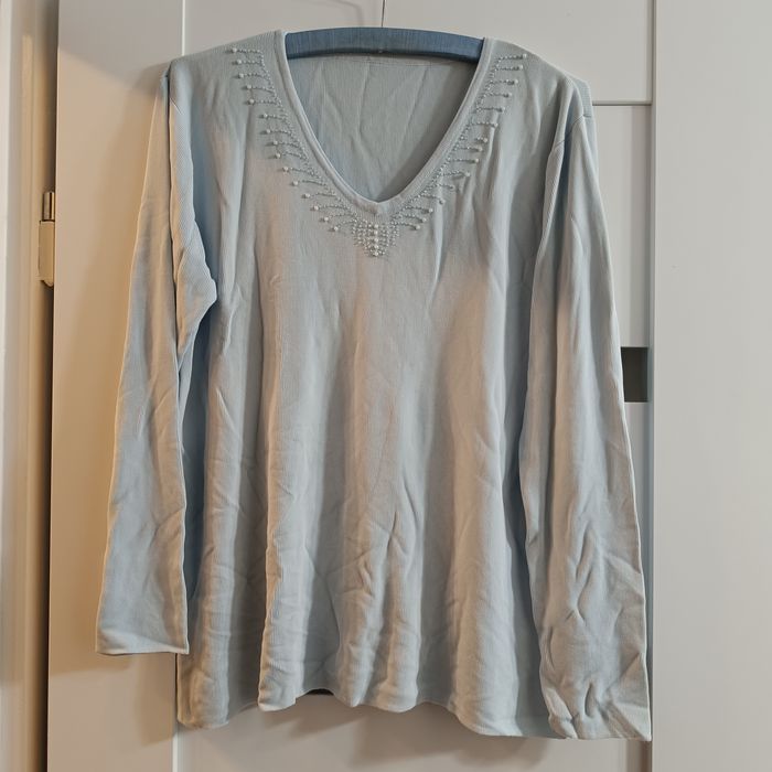 Błękitna bluzka z koralikami wiskoza