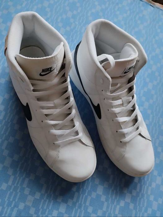 Ботинки Найк новые кожа размер 44 длина стельки -29см