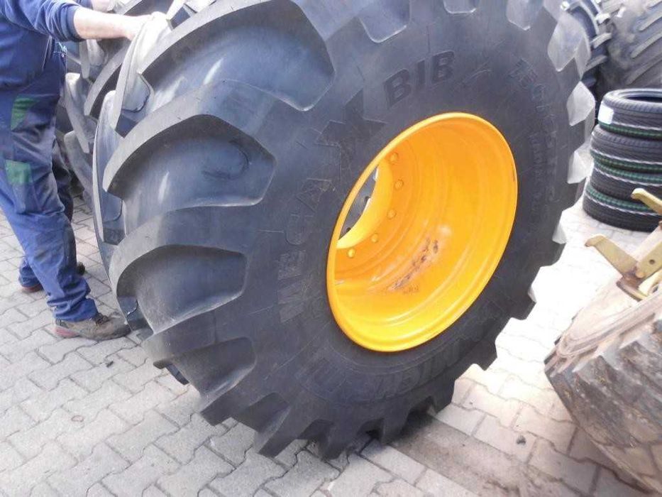 Шини для будь-якої техніки /800/65R32/15.5-38/420/70R30 та інші.( ШИНИ на Трактор,Комбайн Грейдер та ін.)