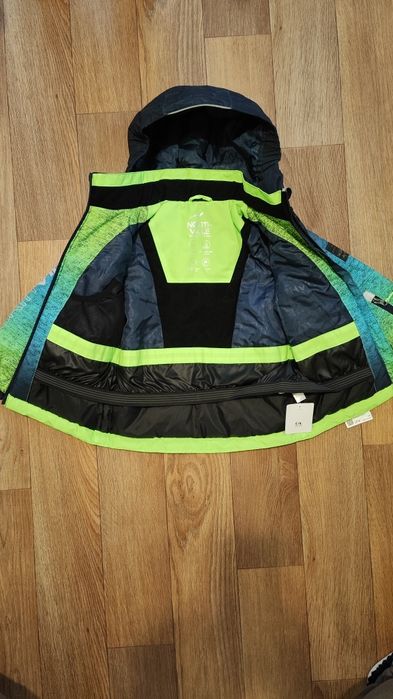 Яскрава термокуртка Northville (C&A)