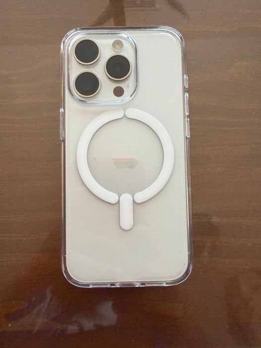 Iphone 15 pro excelente