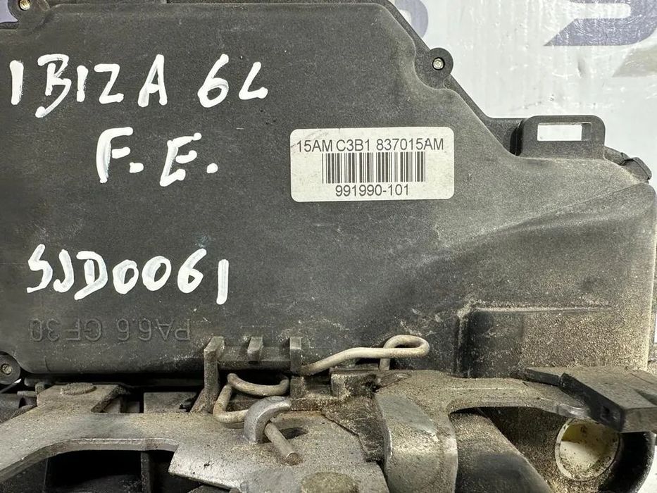 Fecho Frente Direito / Esquerdo - Seat Ibiza 6L