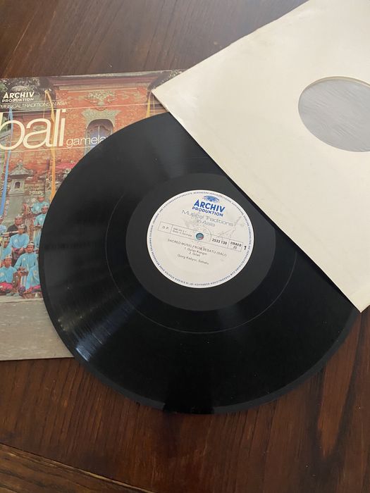 Vinil Bali Gamelan music from sebatu