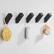 5 Wall-Mounted Hooks64738228538369124