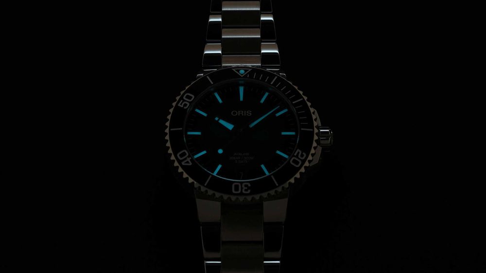 Relógio Oris Aquis Date 400