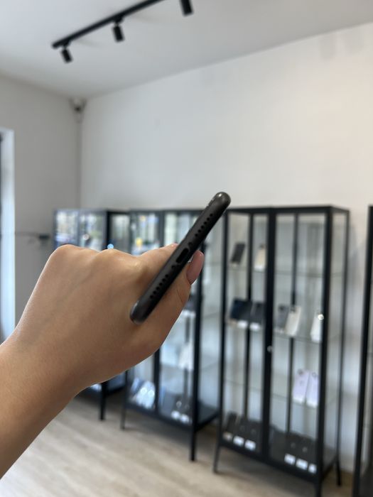 Telefon iPhone 11 64GB Czarny Apple Gwarancja iTrade