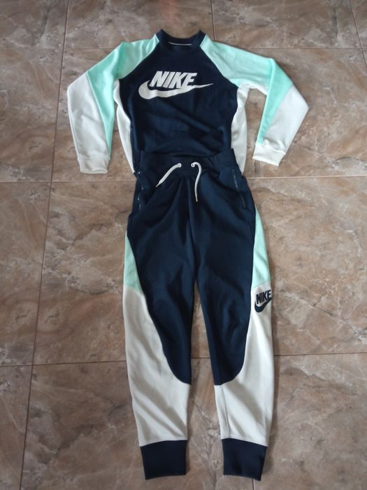 Dres Nike rozm XS stan idealny