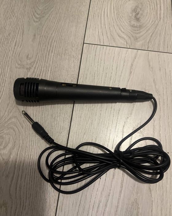 Продам микрофон динамический