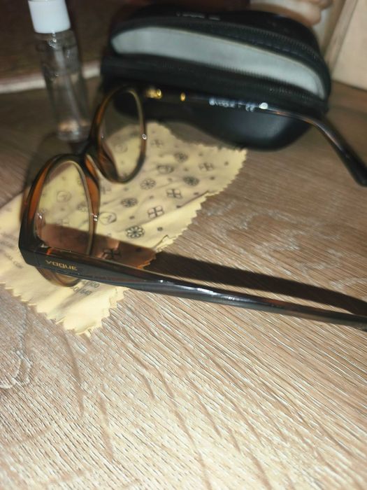 Óculos de armação com lentes de ver da Vogue