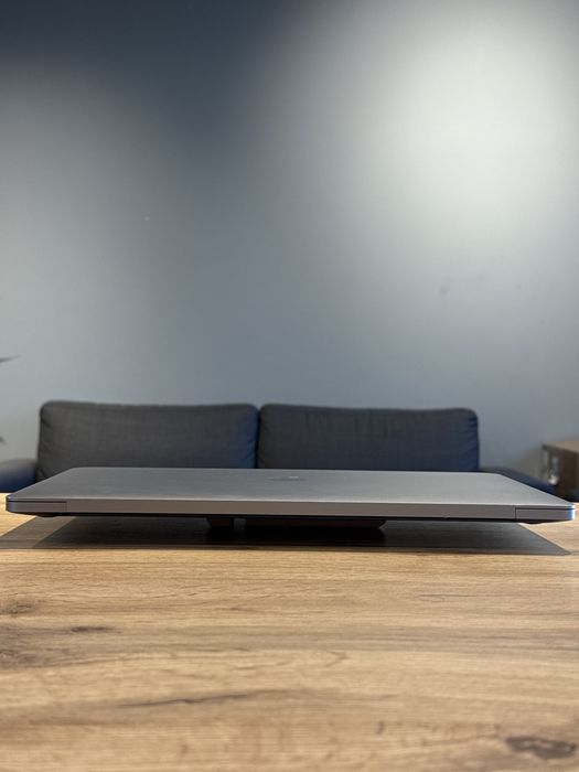 MacBook Pro 16 2019 i9 2.4ghz pro 5500 8gb !! Гарантія від магазину !!