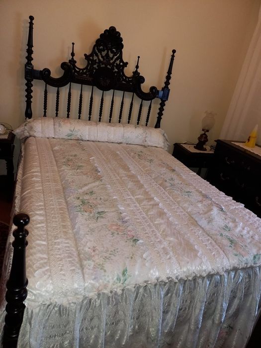 Mobília quarto estilo séc XVII