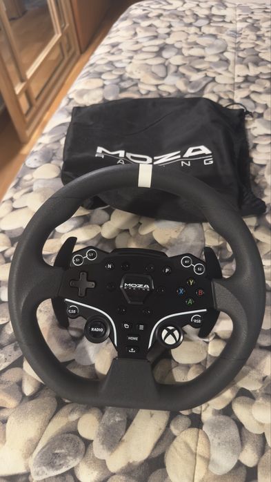 MOZA R3 + KS Wheel + Pedais SR-P Lite — Sim Racing