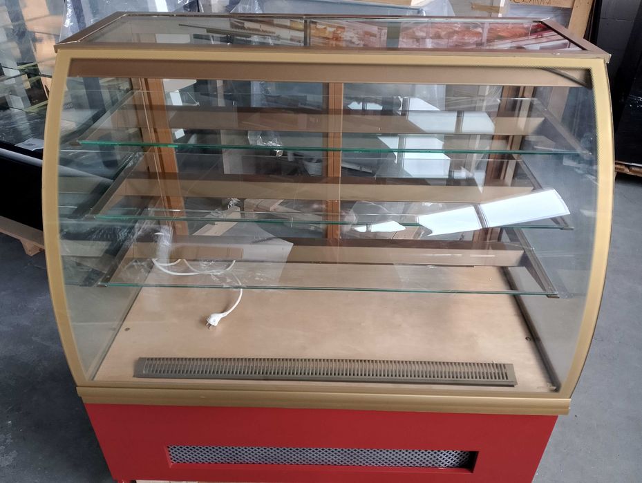 Witryna cukiernicza Stan-Mar 1.35m STAN BARDZO DOBRY