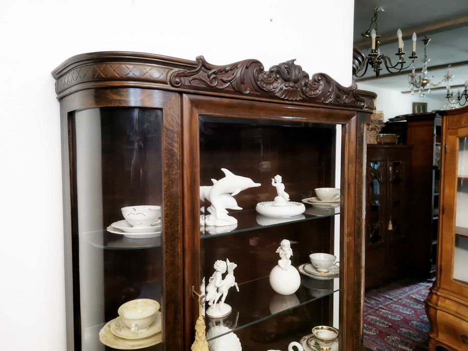 Witryna serwantka na łapach antyk 749/2025