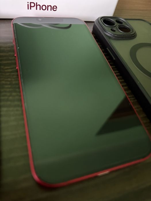 iPhone 13, 128GB, CZERWONY, 88% Kondycja baterii, Oryginalny Kabel, 2 Etui