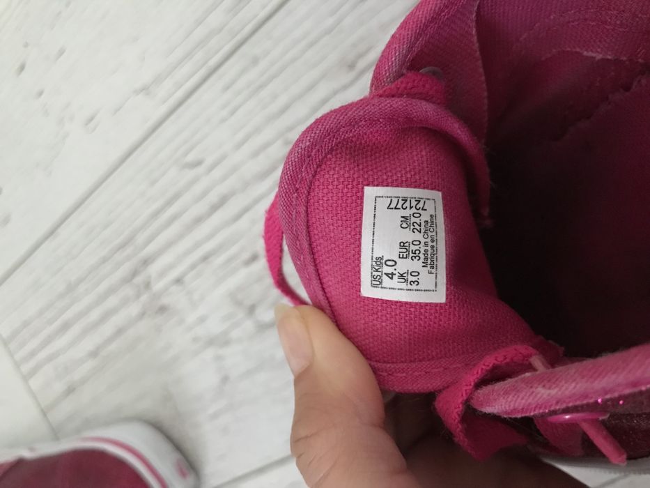 brokatowe buty vans