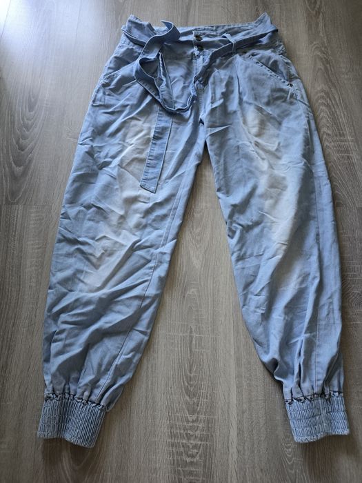 Joggery z paskiem