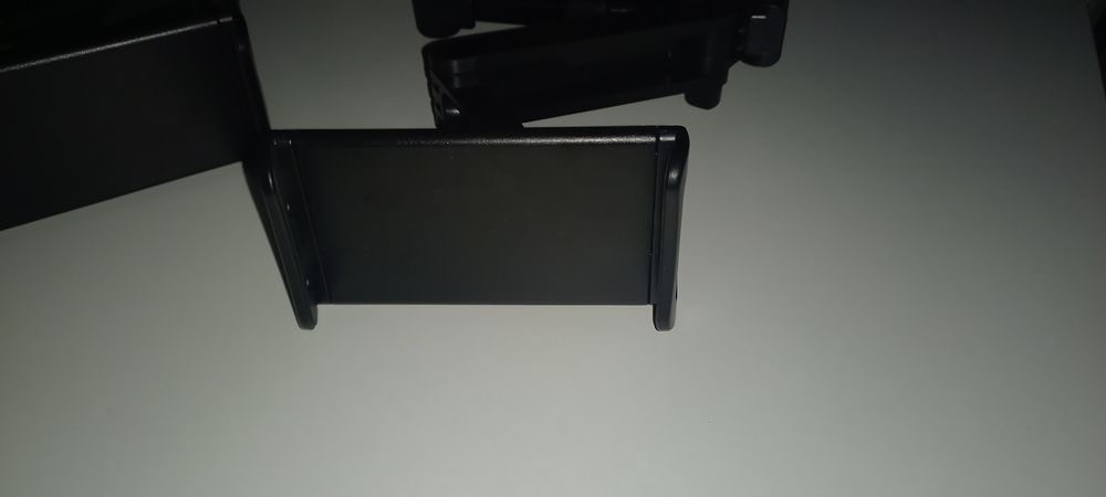 Suporte automóvel para telemóvel