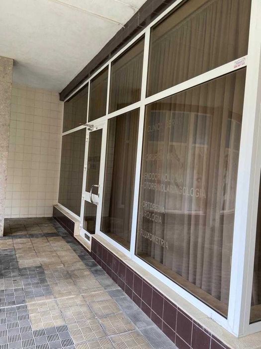 Loja que pode ser usada para banco, pequena clinica, contabilidade etc