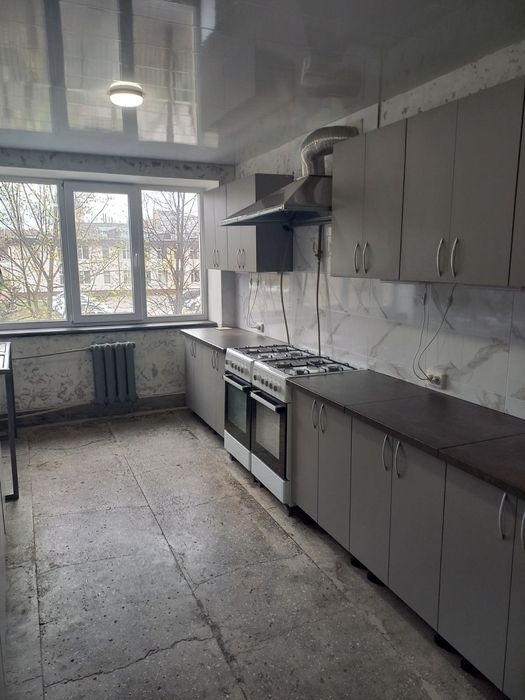 Здам 1к ( в гуртожитку ) , всі меблі та техніка  , Зигіна 4800+ ком.