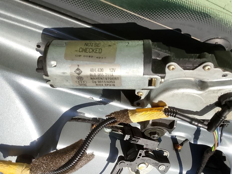 Klapa tylna bagażnika Audi A4 B5 lift kombi, kod lakieru LY7L , kompl.