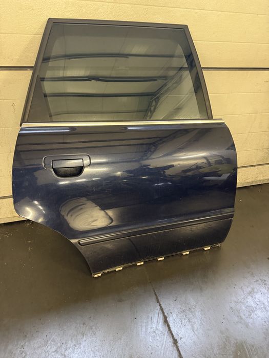 Drzwi prawe tylne prawy tył audi a4 b5 LZ5L