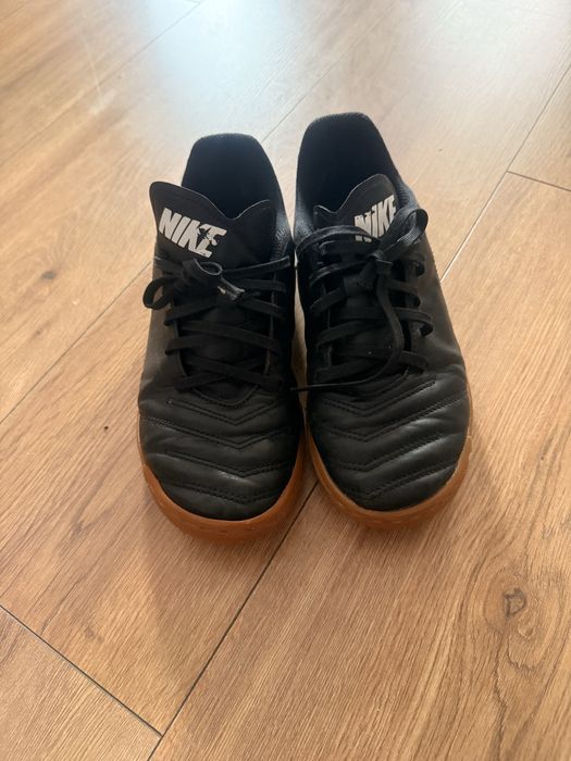Halówki buty sportowe nike 37,5