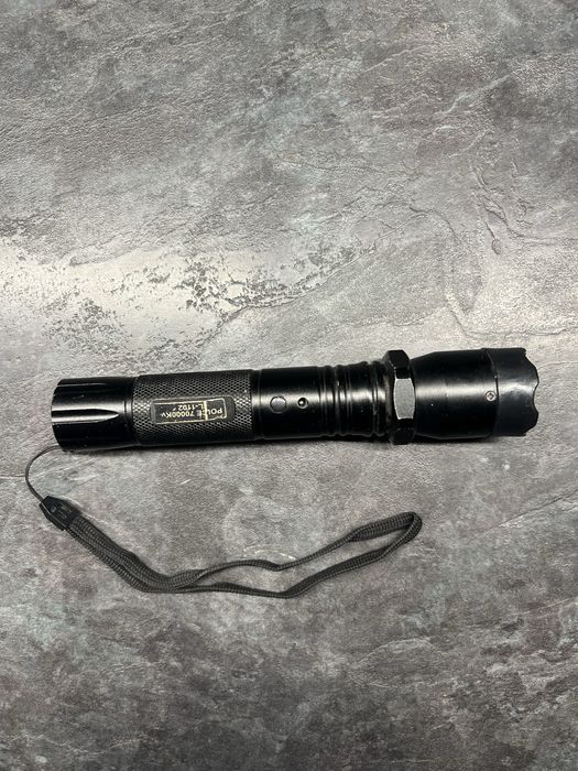 Ліхтарик з шокером