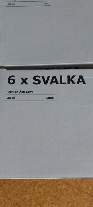 Copos de vidro. 6 caixas. Novos. 45 €