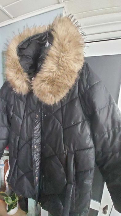 Kurtka pikowana kaptur futerko