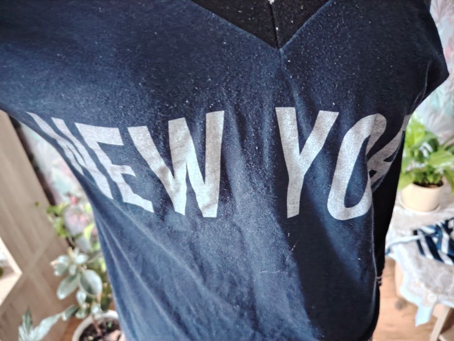 Sweterek produkt Włoski.