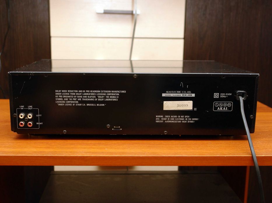 Кассетная дека Akai DX-49.