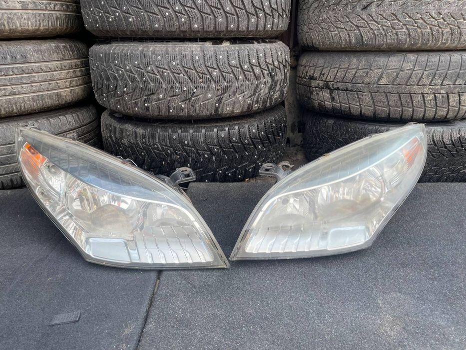 Передня права ліва фара Reanult Megane 3