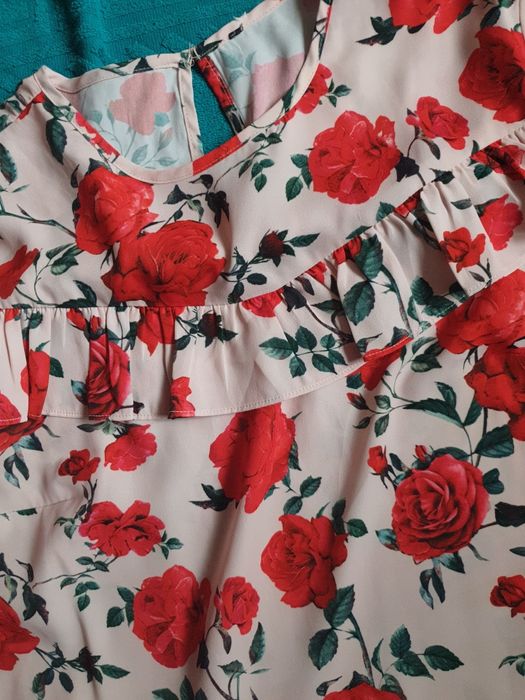 Romantyczna bluzka Mohito