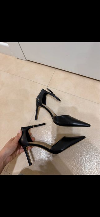 Чорні туфлі на підборах Aldo