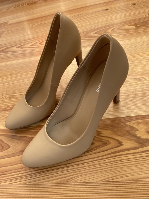 жіночі класичні туфлі Graceland