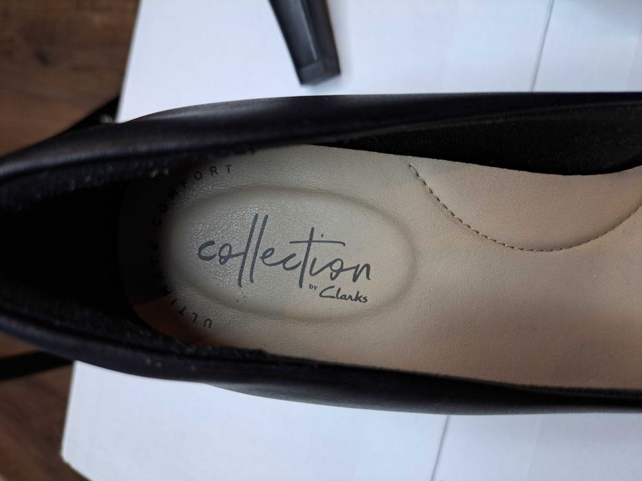 Жіночі туфлі на підборах Clarks Adriel Viola