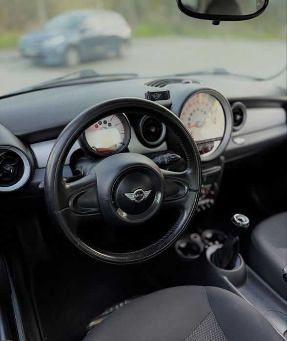 Mini.  Cooper   D