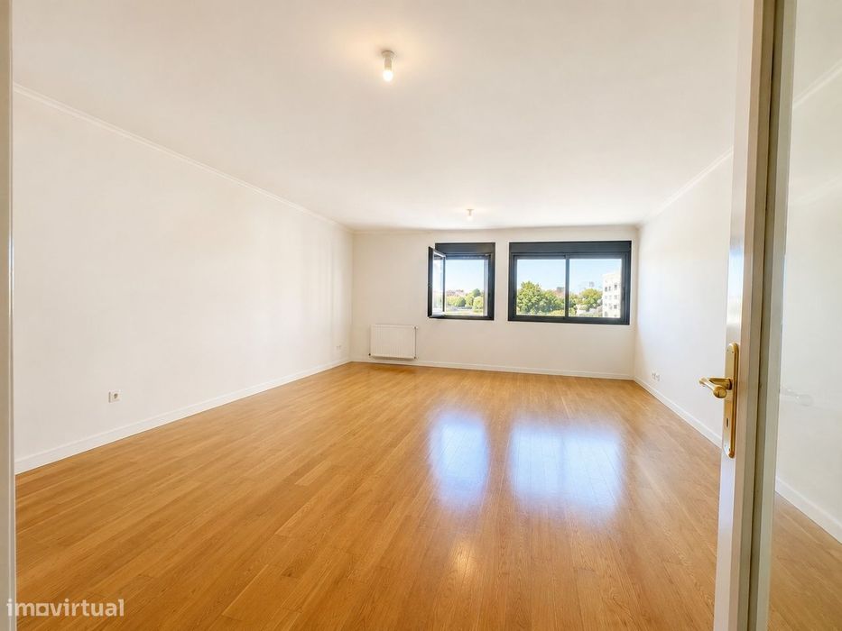 T1 Exclusivo | 86 m² | Garagem | Piscinas | Jardins de Campolide
